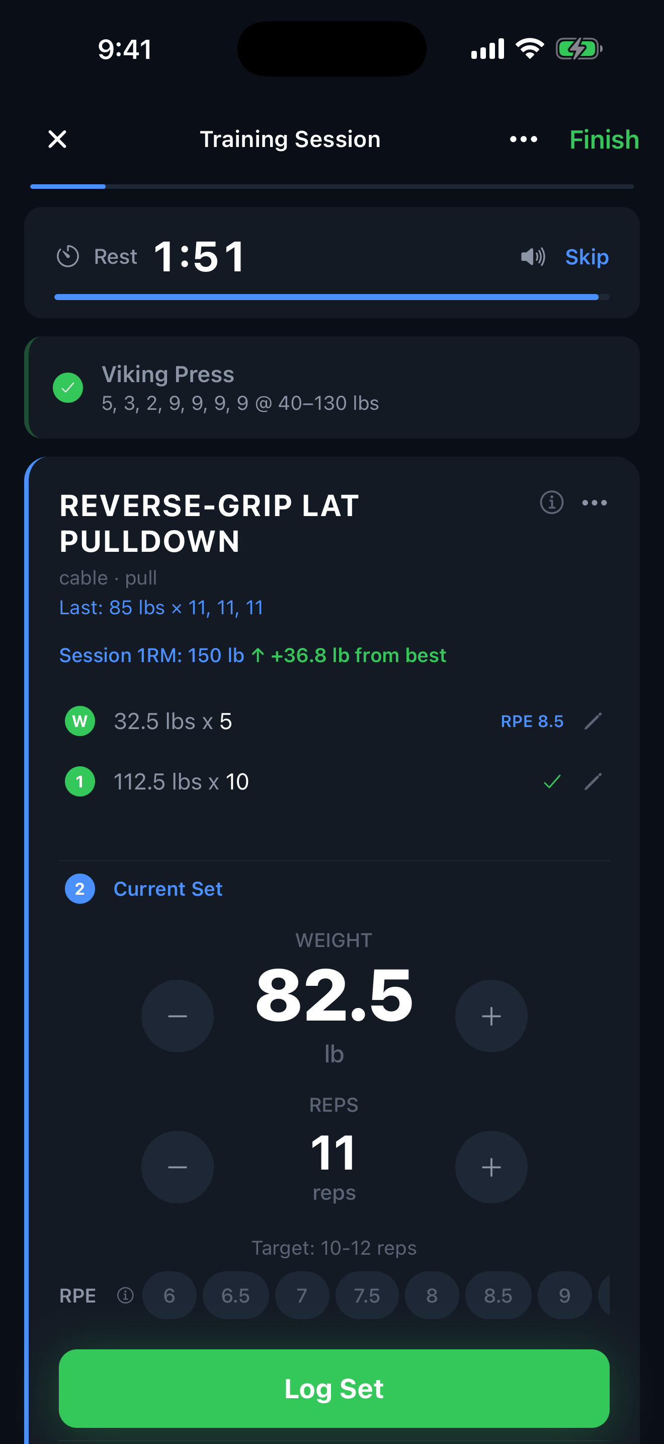 LiftIQ logging an active set — weight, reps and RPE — during a training session